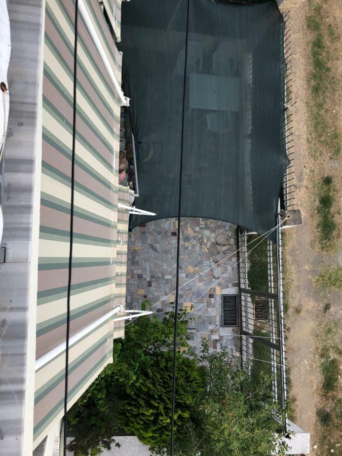 Casa de hóspedes Dhoma Plazhi Spille