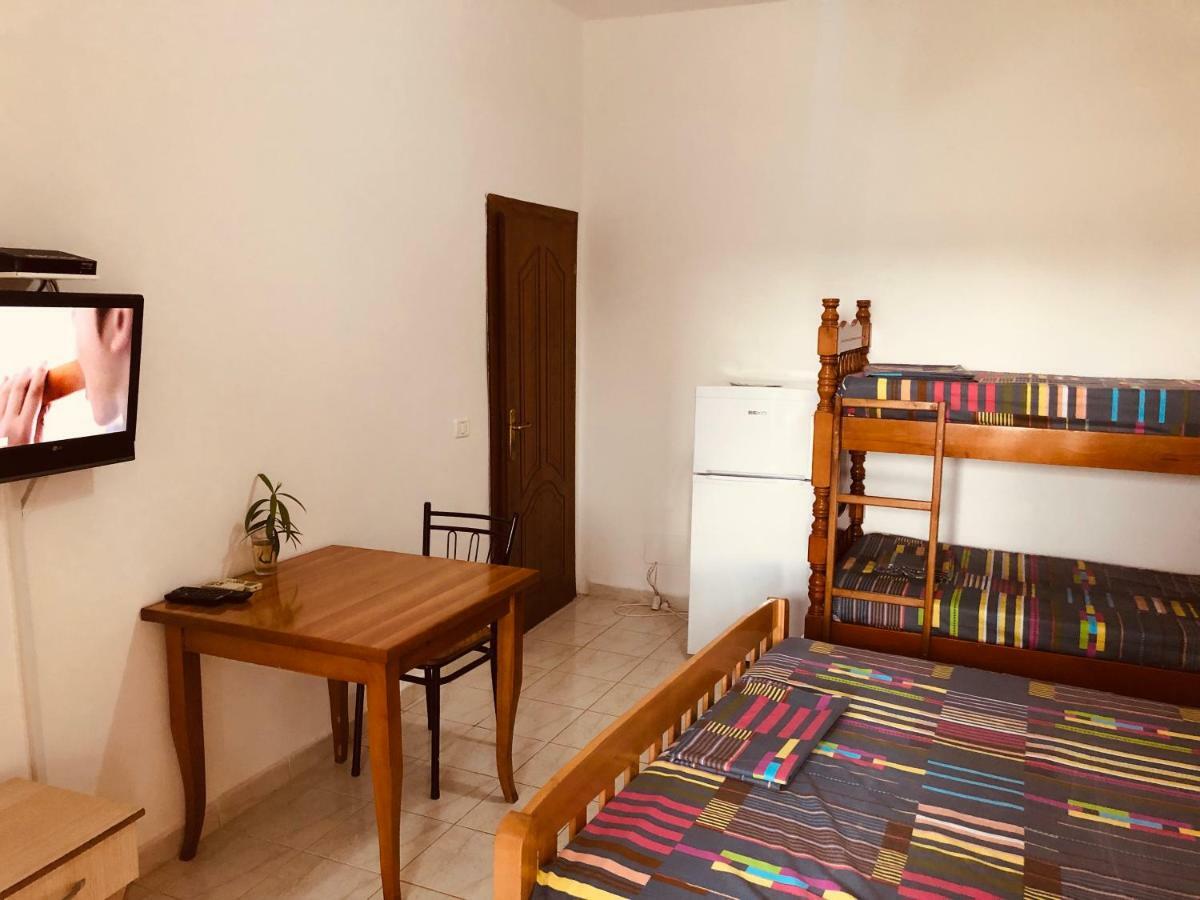 Casa de hóspedes Dhoma Plazhi Spille