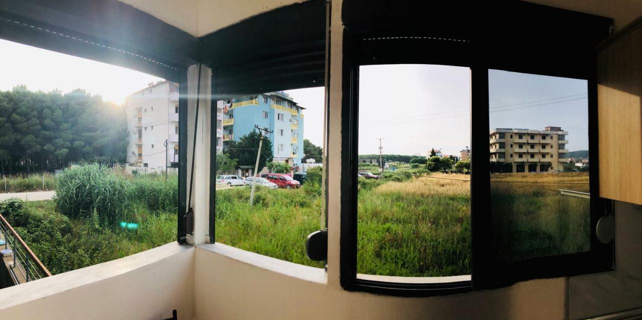 Dhoma Plazhi *