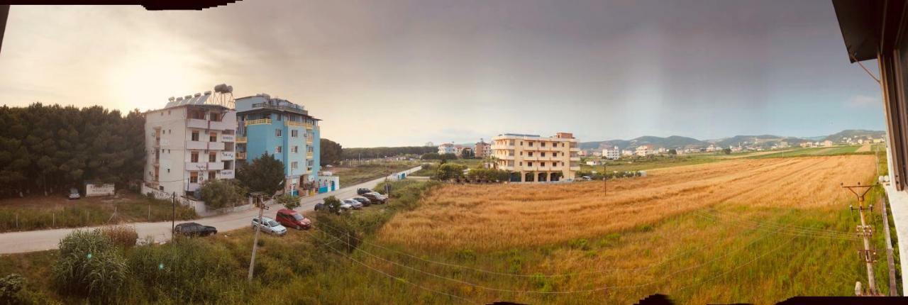 Dhoma Plazhi *